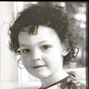 Meet your Posher, Ella